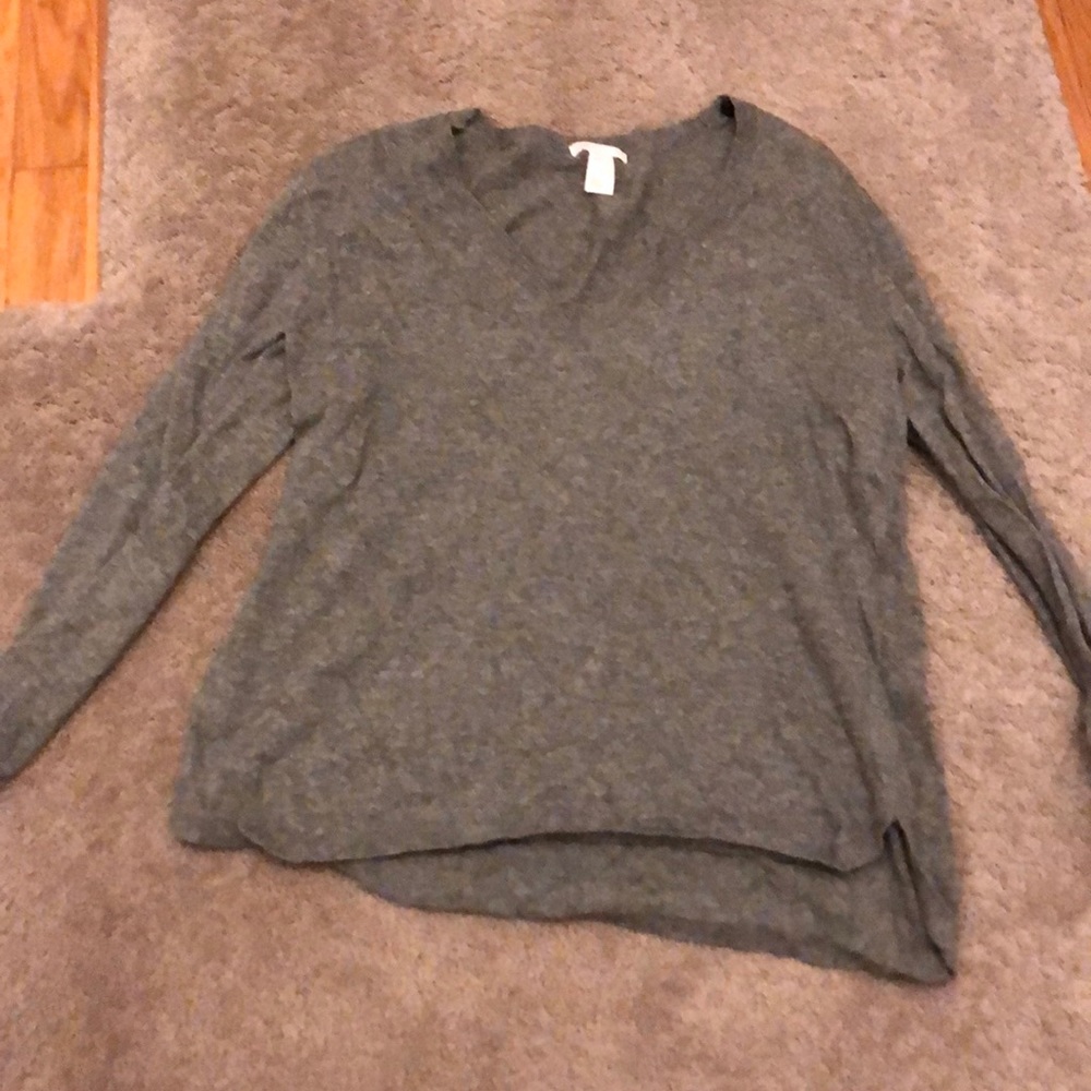 V neck sweater